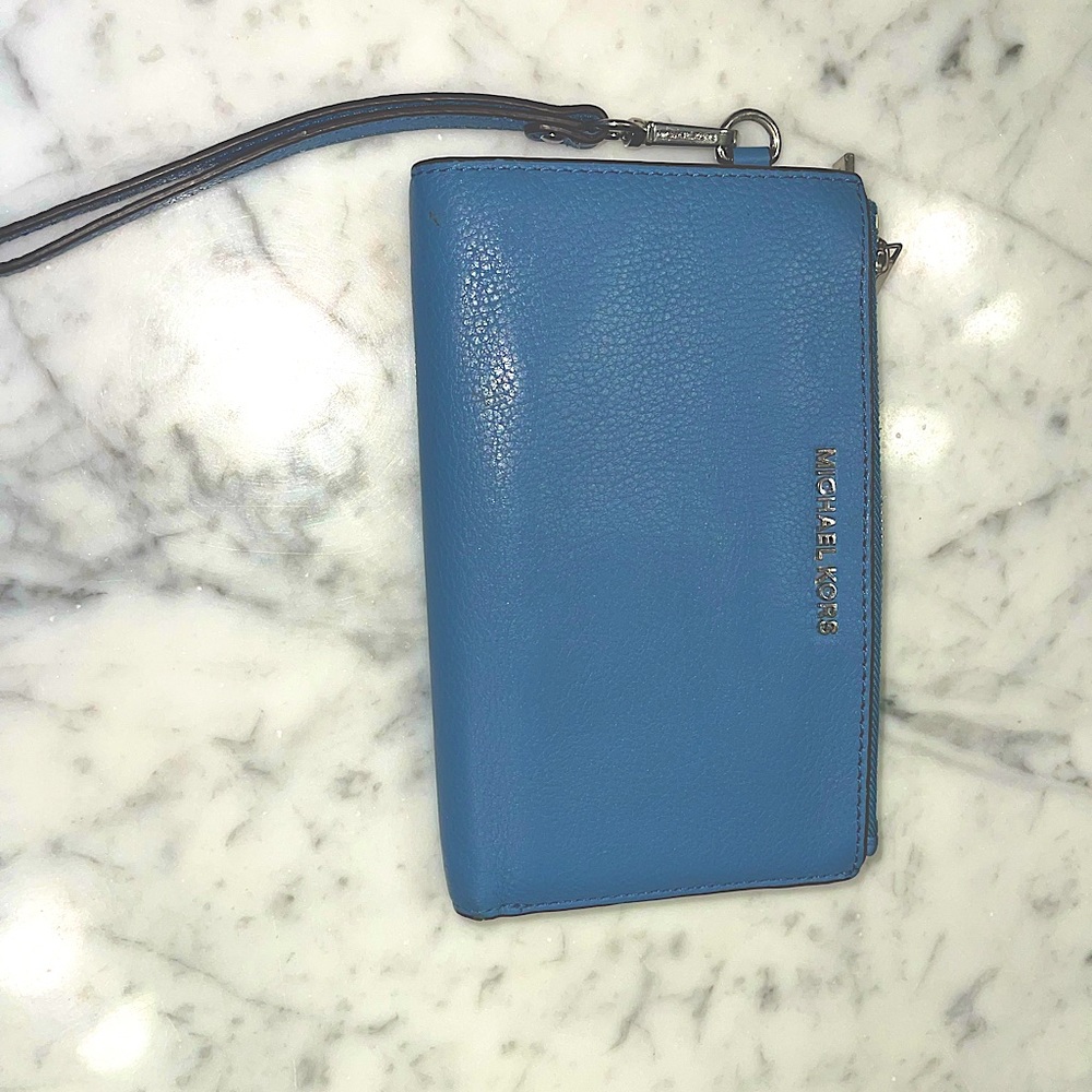 Michael Kors Cell Phone Holder Wallet